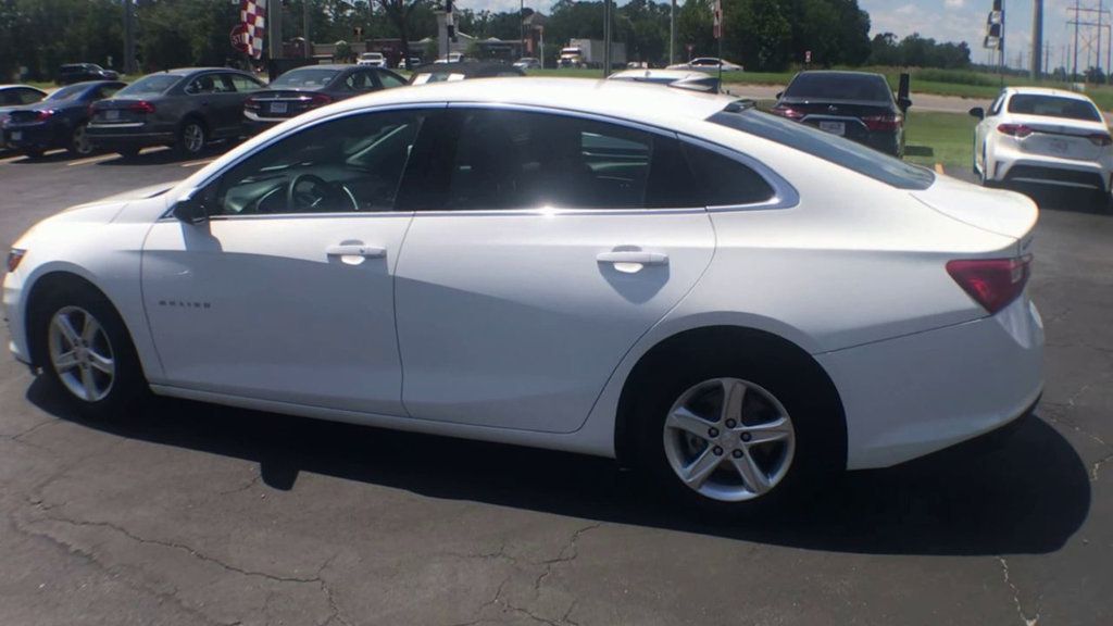 2023 Chevrolet Malibu LS photo 6