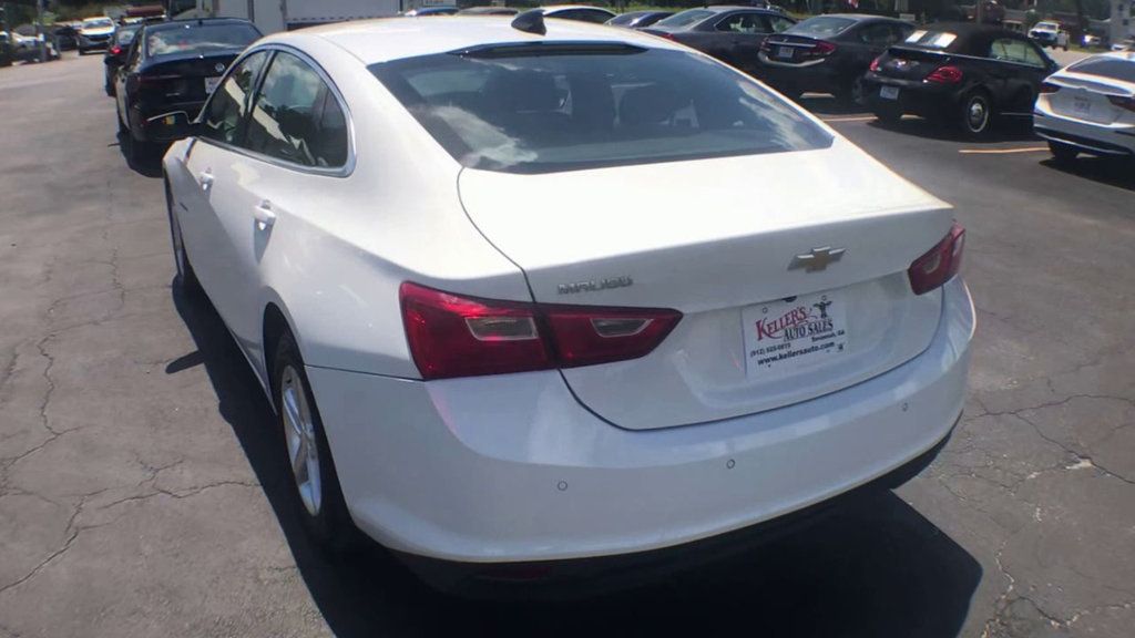 2023 Chevrolet Malibu LS photo 7