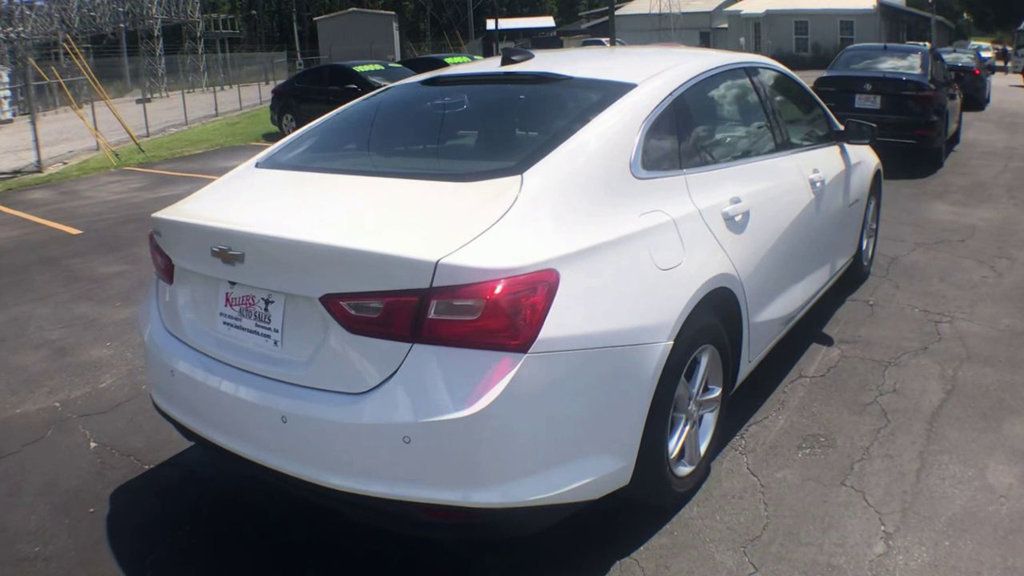 2023 Chevrolet Malibu LS photo 8