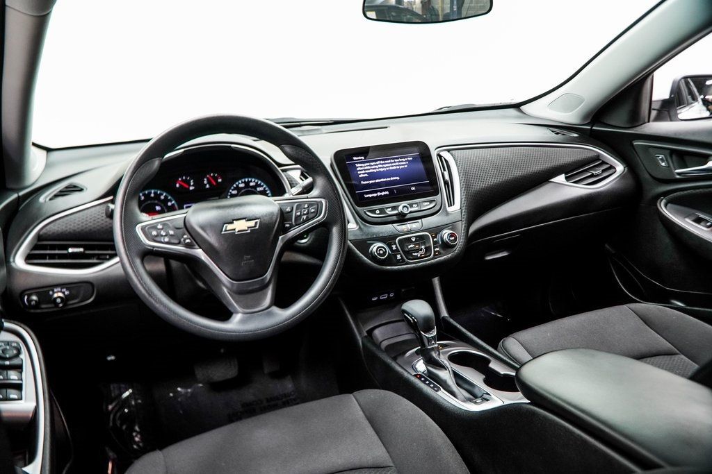 2023 Chevrolet Malibu LS photo 3