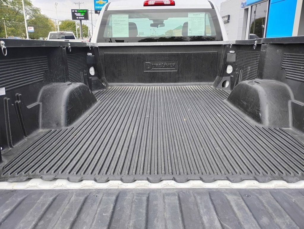 2023 Chevrolet Silverado 1500 2WD Reg Cab 140" Work Truck - 22670267 - 24