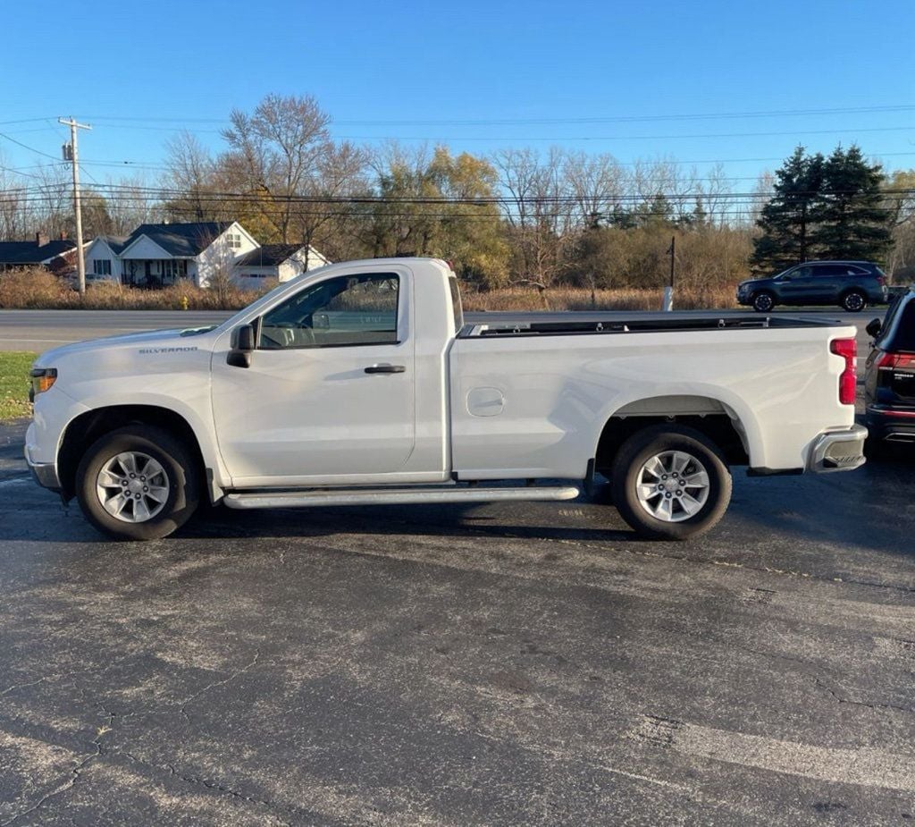 2023 Chevrolet Silverado 1500 2WD Reg Cab 140" Work Truck - 22671900 - 3