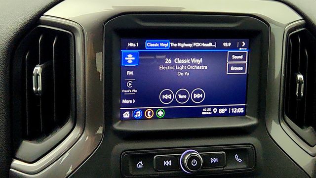 2023 Chevrolet Silverado 1500 4WD Crew Cab 147'' Custom - 23039475 - 16