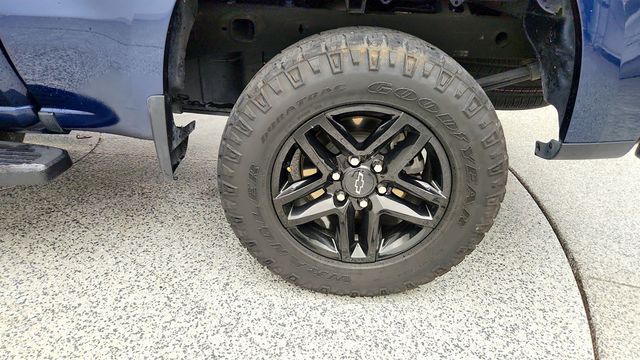 2023 Chevrolet Silverado 1500 4WD Crew Cab 147'' Custom - 23039475 - 8
