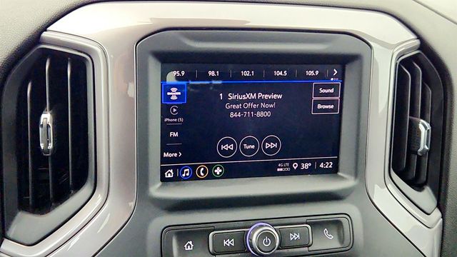 2023 Chevrolet Silverado 1500 4WD Crew Cab 147’’ Custom with Dark Essentials Package - 22959926 - 17