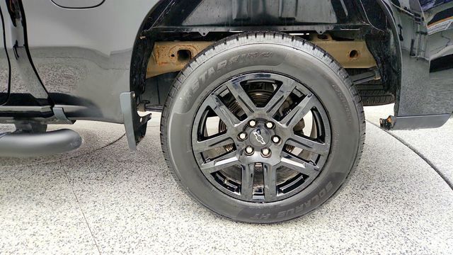 2023 Chevrolet Silverado 1500 4WD Crew Cab 147’’ Custom with Dark Essentials Package - 22959926 - 8