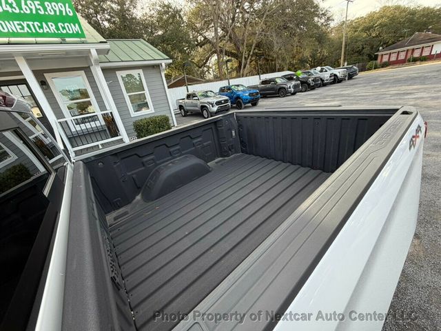 2023 Chevrolet Silverado 1500 4WD Crew Cab 147" High Country - 22988533 - 14