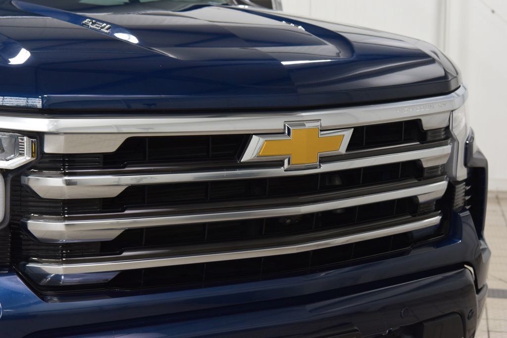2023 Chevrolet Silverado 1500 4WD Crew Cab 147" High Country - 23019180 - 10