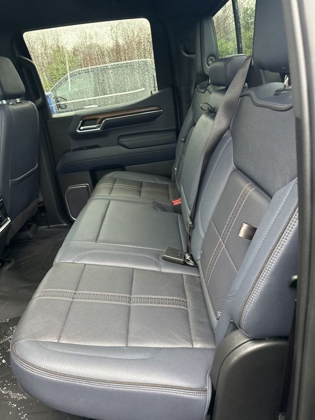 2023 Chevrolet Silverado 1500 4WD Crew Cab 147" High Country - 23019180 - 15