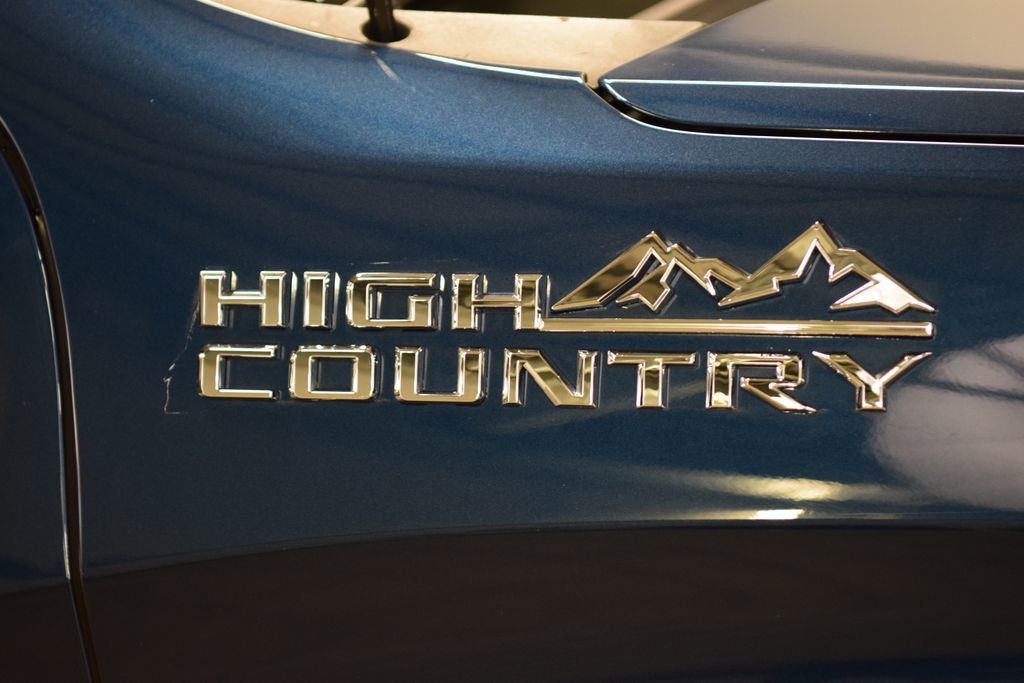 2023 Chevrolet Silverado 1500 4WD Crew Cab 147" High Country - 23019180 - 17