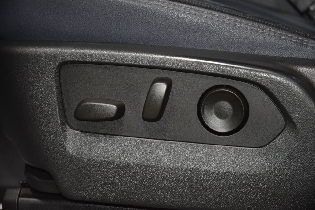 2023 Chevrolet Silverado 1500 4WD Crew Cab 147" High Country - 23019180 - 42