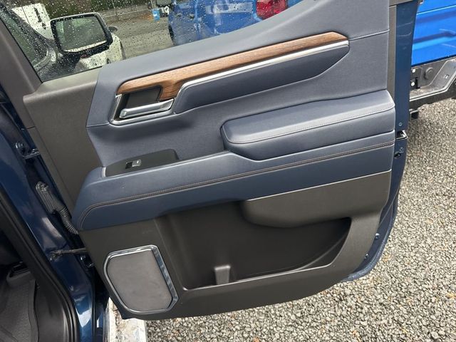 2023 Chevrolet Silverado 1500 4WD Crew Cab 147" High Country - 23019180 - 7