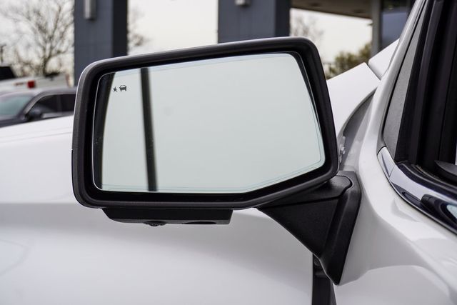 2023 Chevrolet Silverado 1500 4WD Crew Cab 147" High Country - 22951691 - 40