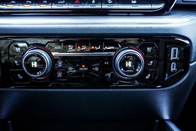 2023 Chevrolet Silverado 1500 4WD Crew Cab 147" High Country - 22968318 - 18