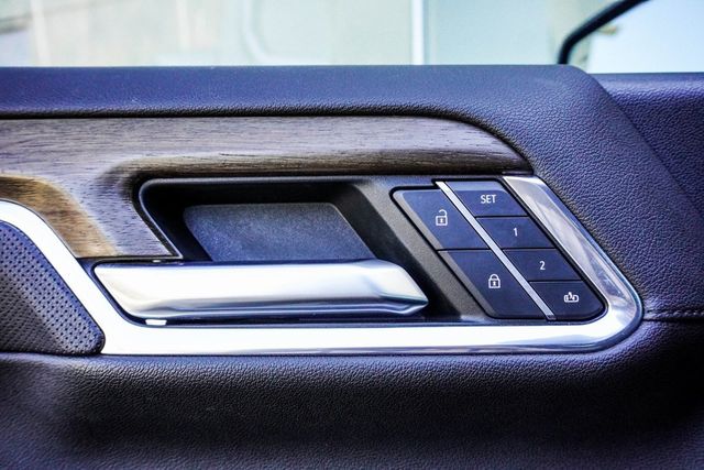 2023 Chevrolet Silverado 1500 4WD Crew Cab 147" High Country - 22968318 - 32