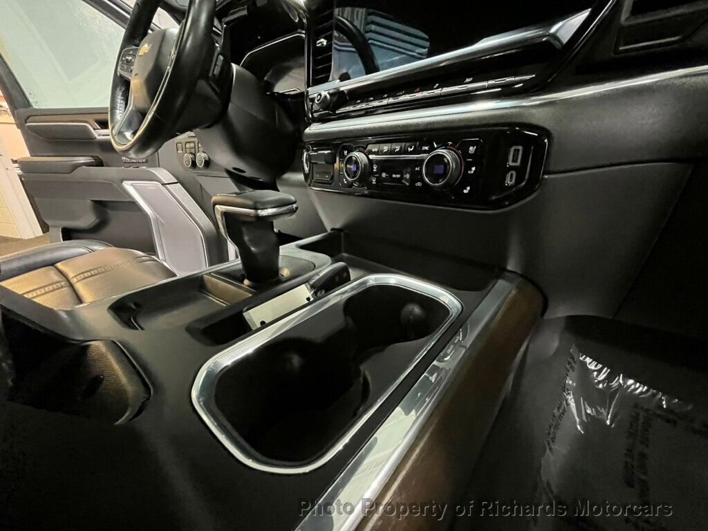 2023 Chevrolet Silverado 1500 4WD Crew Cab 147" High Country - 22973892 - 25