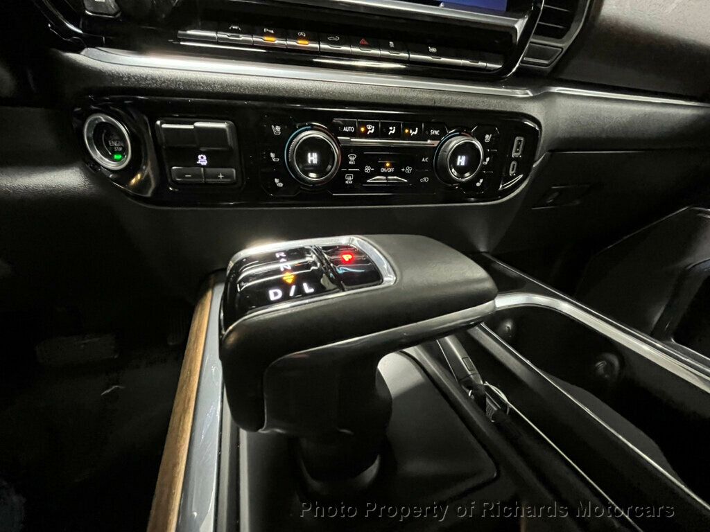 2023 Chevrolet Silverado 1500 4WD Crew Cab 147" High Country - 22973892 - 30