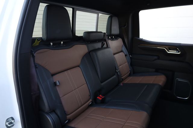 2023 Chevrolet Silverado 1500 4WD Crew Cab 147" High Country w/LOADED! - 22898832 - 23