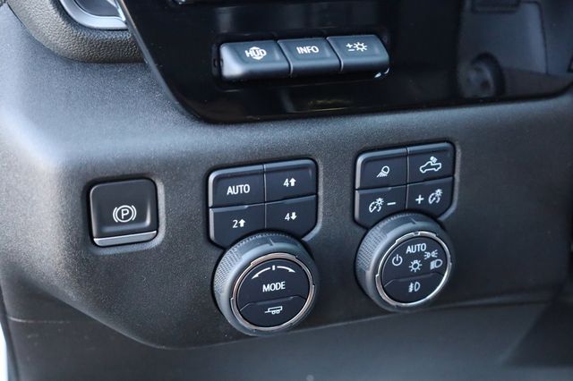 2023 Chevrolet Silverado 1500 4WD Crew Cab 147" High Country w/LOADED! - 22898832 - 33