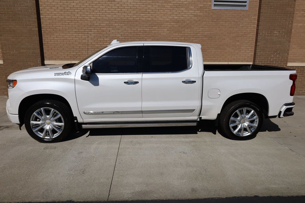 2023 Chevrolet Silverado 1500 High Country photo 3