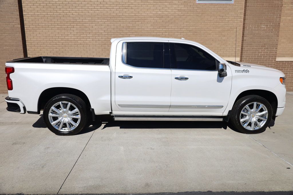 2023 Chevrolet Silverado 1500 High Country photo 4