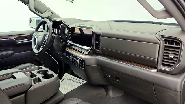 2023 Chevrolet Silverado 1500 4WD Crew Cab 147'' LT (2FL)  - 23032153 - 24