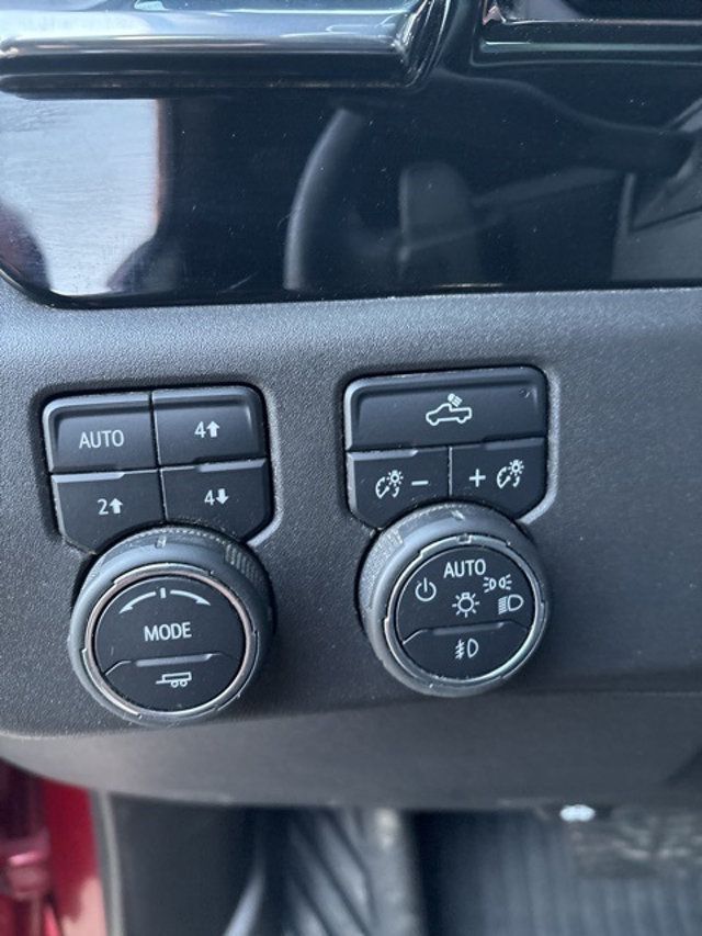 2023 Chevrolet Silverado 1500 4WD Crew Cab 147" LT Trail Boss - 22956738 - 10