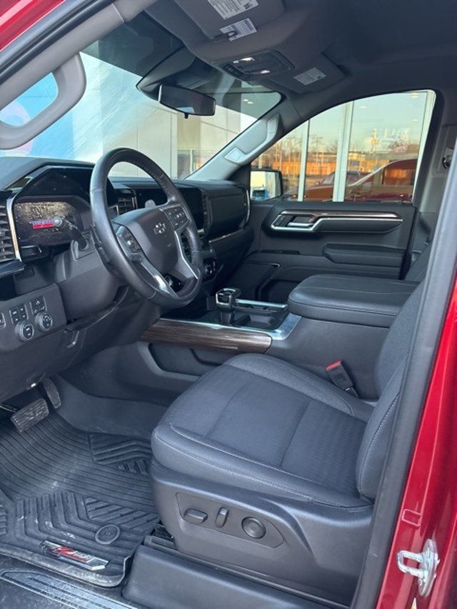 2023 Chevrolet Silverado 1500 4WD Crew Cab 147" LT Trail Boss - 22956738 - 8