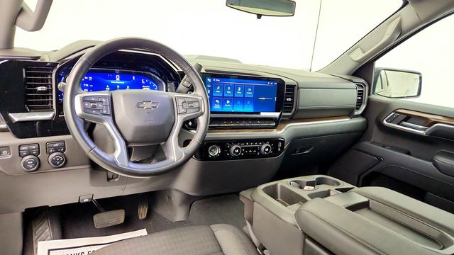 2023 Chevrolet Silverado 1500 4WD Crew Cab 147'' LT Trail Boss w/ Assist Steps & Protection - 23066488 - 11