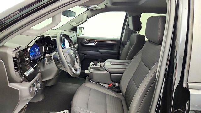 2023 Chevrolet Silverado 1500 4WD Crew Cab 147'' LT Trail Boss w/ Assist Steps & Protection - 23066488 - 17