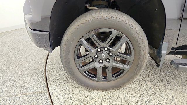 2023 Chevrolet Silverado 1500 4WD Crew Cab 147'' LT Trail Boss w/ Assist Steps & Protection - 23066488 - 8