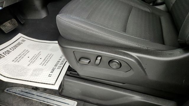 2023 Chevrolet Silverado 1500 4WD Crew Cab 147" LT w/2FL - 22951184 - 10