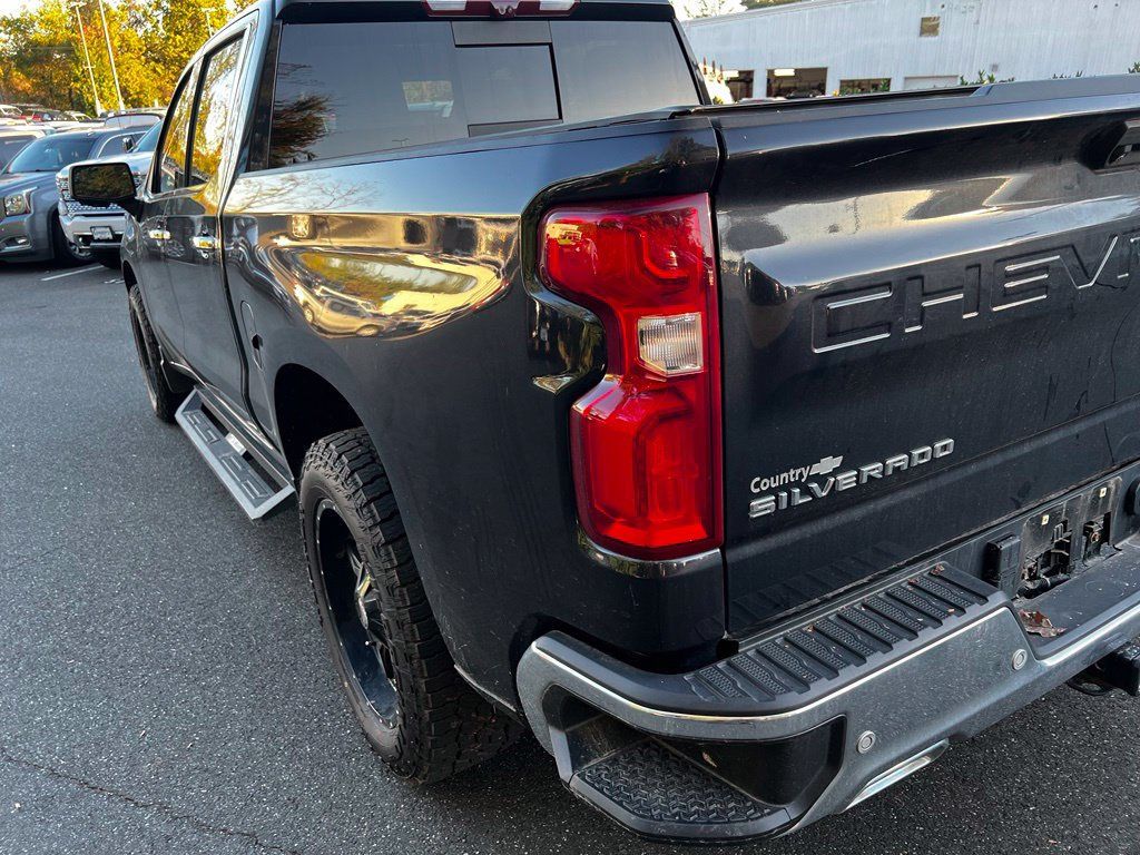 2023 Chevrolet Silverado 1500 4WD Crew Cab 147" LTZ - 23097694 - 5