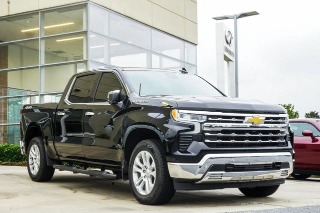 2023 Chevrolet Silverado 1500 4WD Crew Cab 147" LTZ - 23081481 - 3
