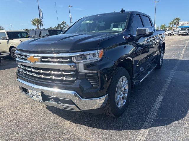 2023 Chevrolet Silverado 1500 4WD Crew Cab 147" LTZ - 23007216 - 6