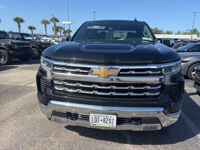 2023 Chevrolet Silverado 1500 4WD Crew Cab 147" LTZ - 23007216 - 7