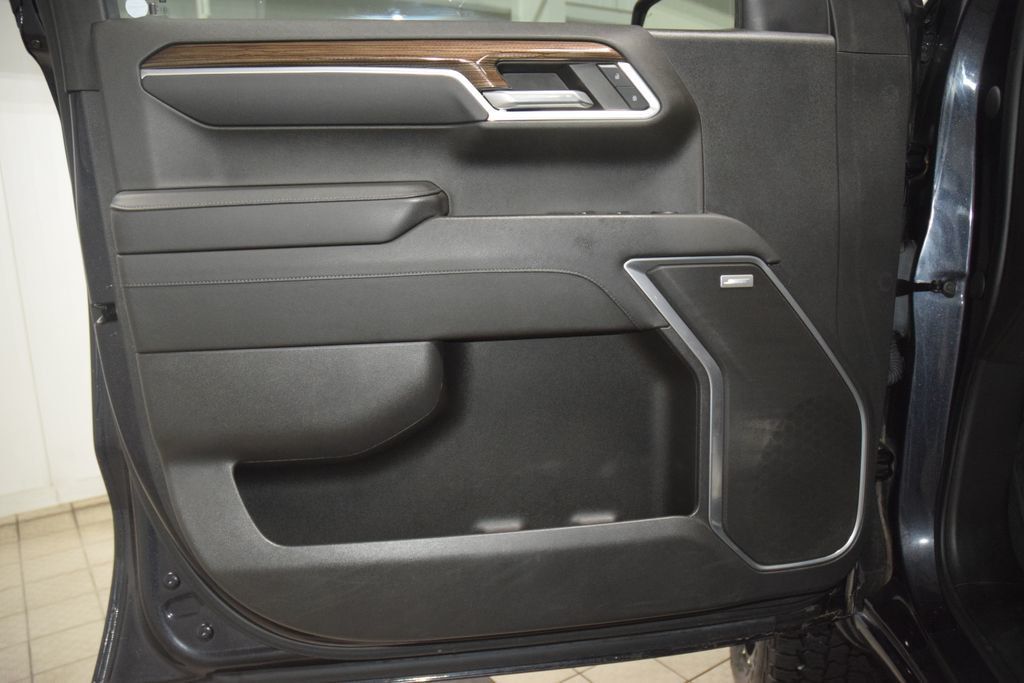 2023 Chevrolet Silverado 1500 4WD Crew Cab 147" RST - 23014302 - 44