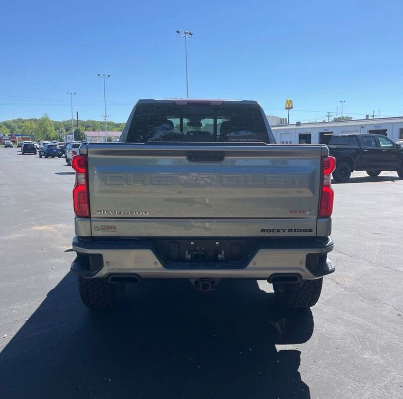 2023 Chevrolet Silverado 1500 4WD Crew Cab 147" RST - 23027788 - 12