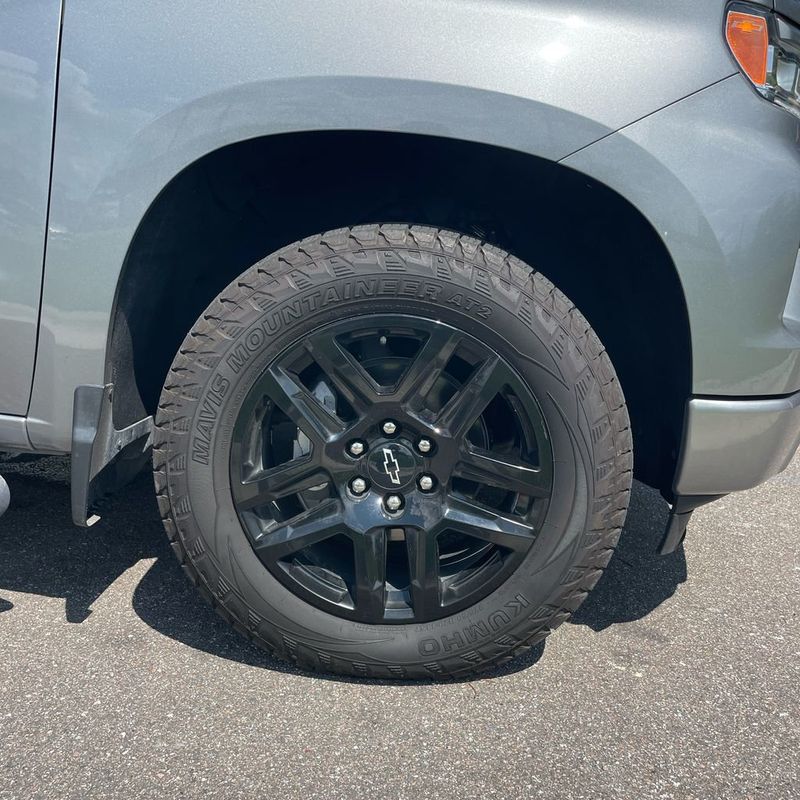 2023 Chevrolet Silverado 1500 4WD Crew Cab 147" RST - 23082620 - 11