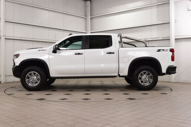 2023 Chevrolet Silverado 1500 4WD Crew Cab 147" ZR2 - 23049172 - 3