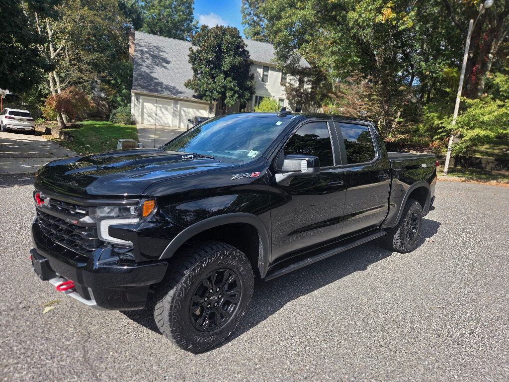 2023 Chevrolet Silverado 1500 ZR2 photo 2