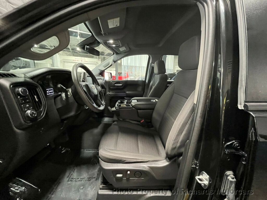 2023 Chevrolet Silverado 1500 Custom photo 7