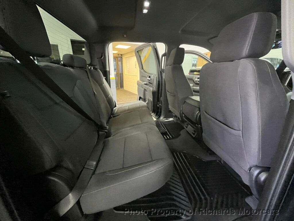 2023 Chevrolet Silverado 1500 Custom photo 10