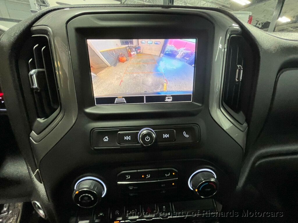 2023 Chevrolet Silverado 1500 Custom photo 16