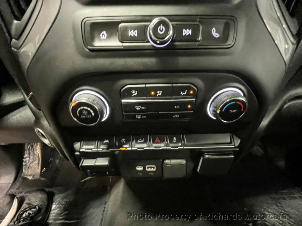 2023 Chevrolet Silverado 1500 Custom photo 17