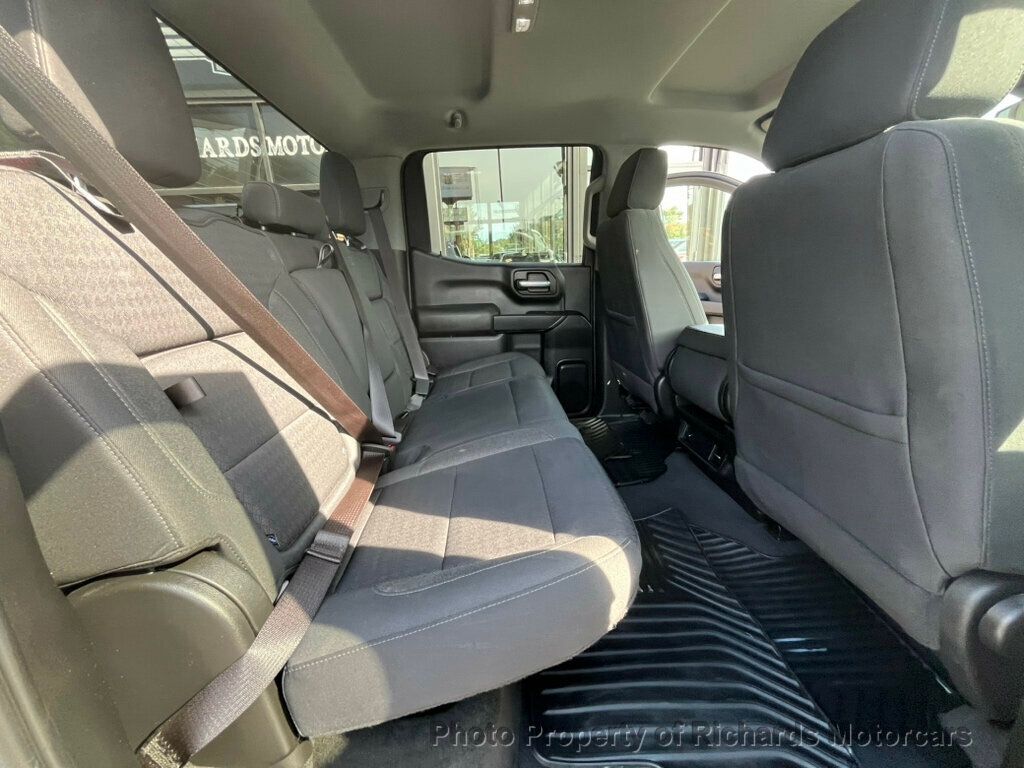 2023 Chevrolet Silverado 1500 Custom photo 12