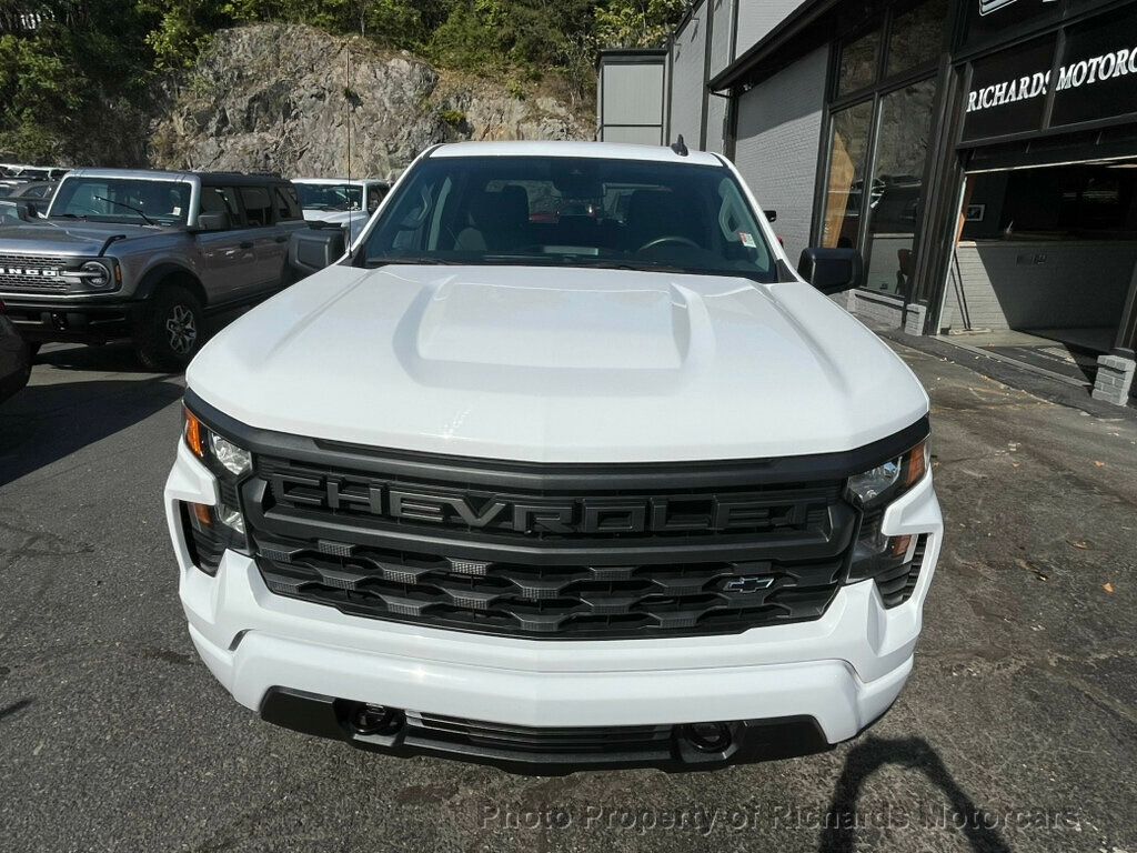 2023 Chevrolet Silverado 1500 Custom photo 7