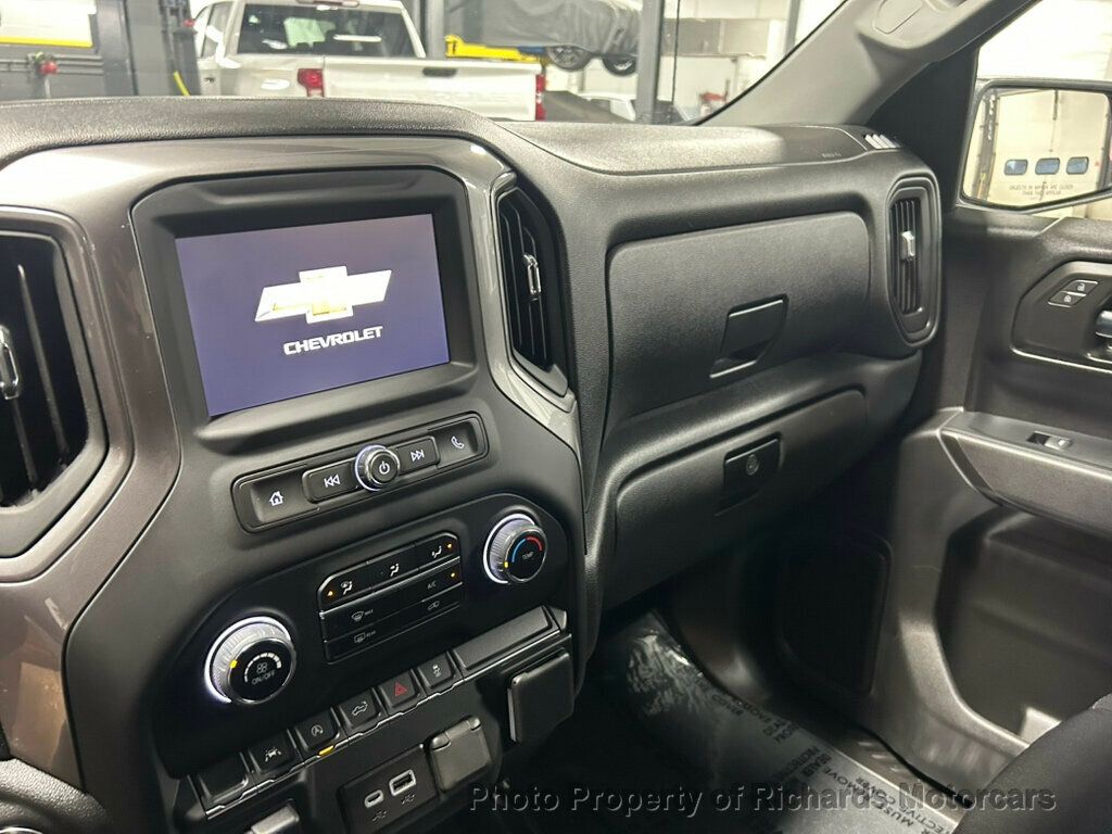 2023 Chevrolet Silverado 1500 4WD Crew Cab 157" Custom - 22939221 - 13