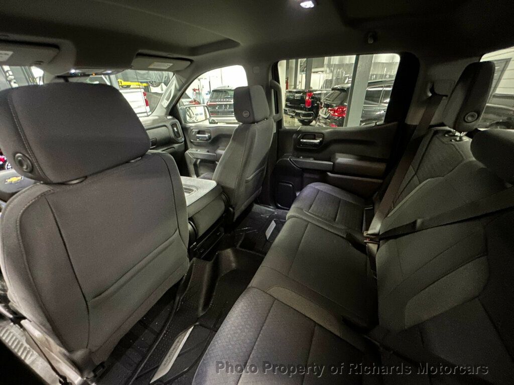 2023 Chevrolet Silverado 1500 4WD Crew Cab 157" Custom - 22939221 - 17