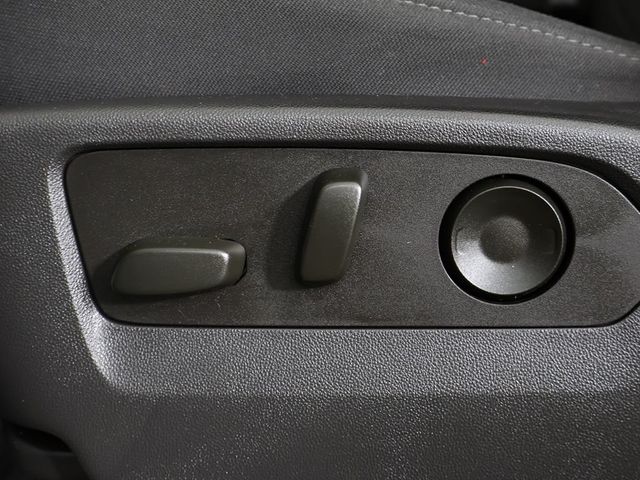 2023 Chevrolet Silverado 1500 4WD Crew Cab 157" LT - 23026933 - 32